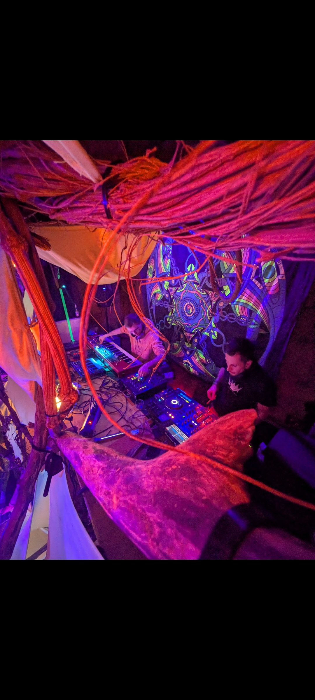 Live action at a small, familiar Gathering